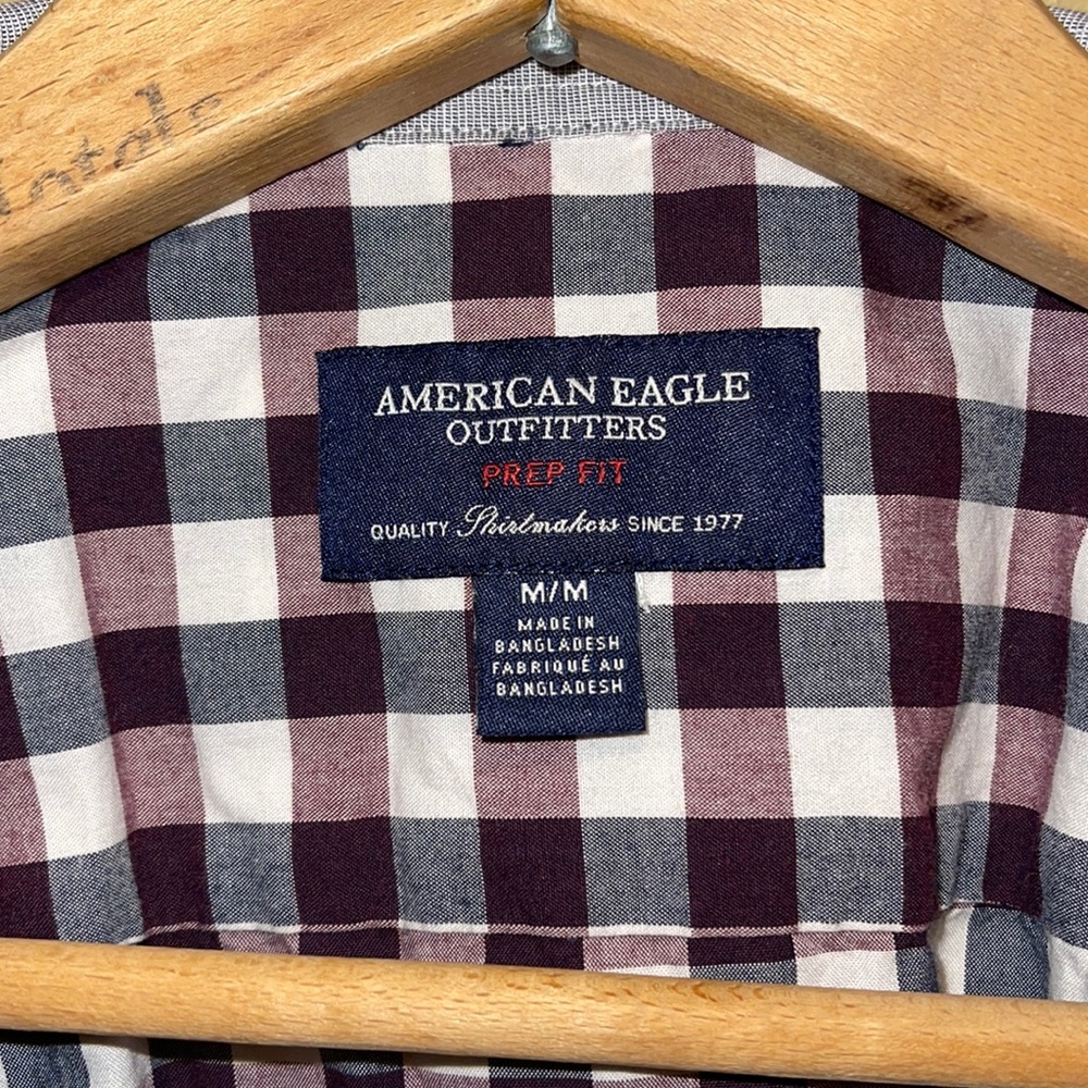 American Eagle button up